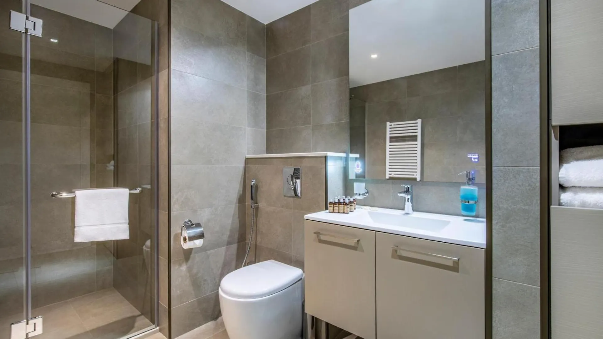 Allince Palace By Marriott Aparthotel Batumi Apartment